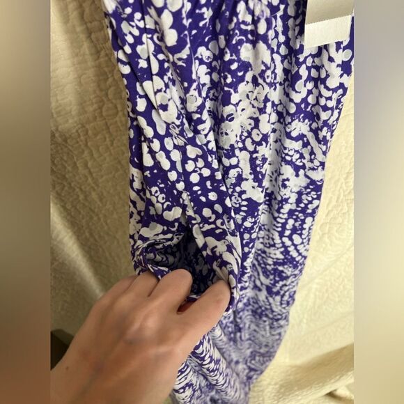 Chico’s Zenergy Swirl Print Maxi Dress With Pockets - Picture 5 of 8